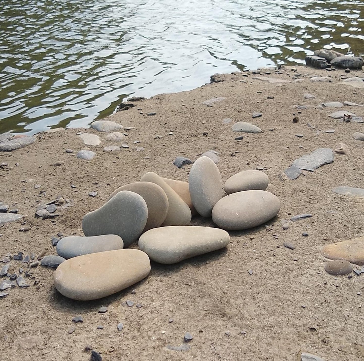25 Natural Smooth River Rocks for Painting, 2-4 Inches, Perfect for Crafts, Kindness Rocks, and Home Décor
